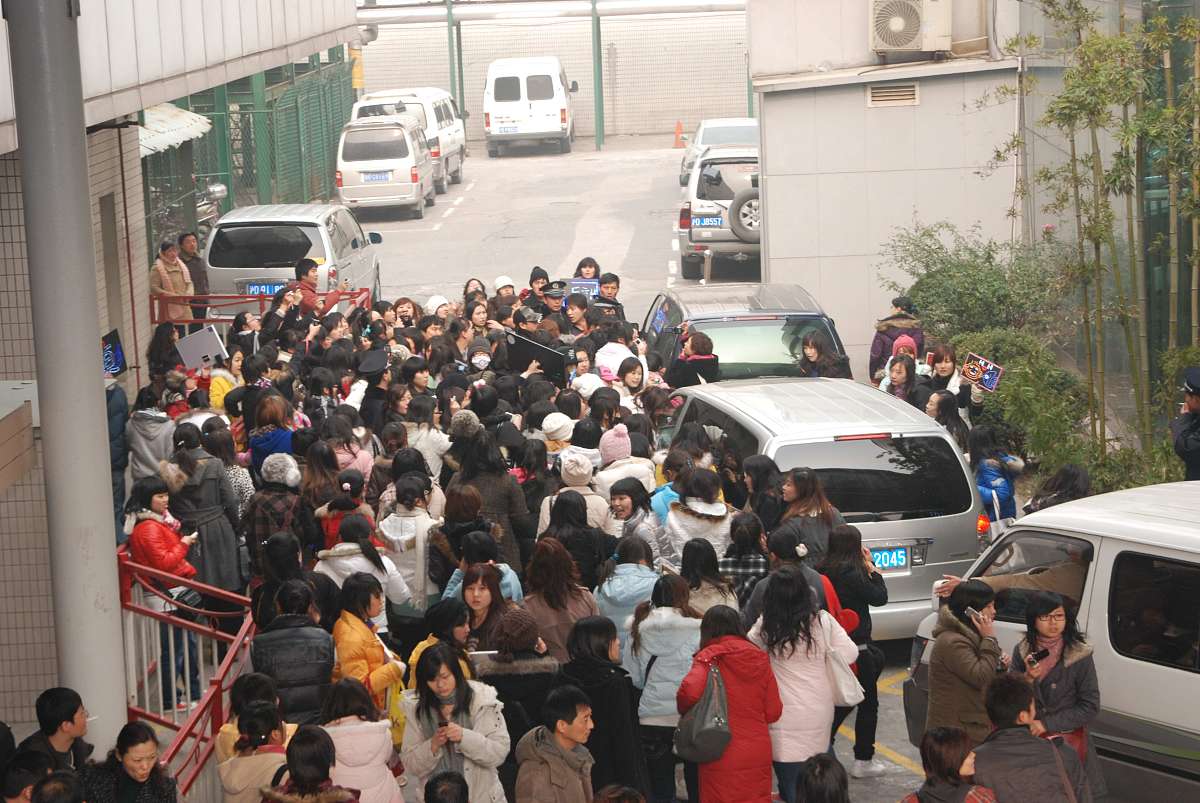 2009年1月9日讯,上海,人气组合sjm来上海录制春节节目.***_***+++_+++