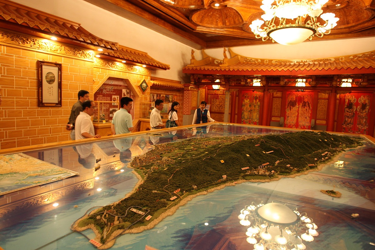 云天宫位于玉林市区江滨路,是玉林市重点景区之一.云天宫建成于1998年