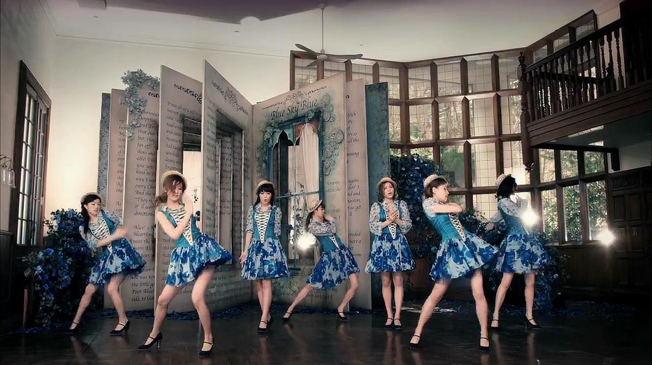 [图]日本女子流行乐舞蹈&演唱团体Flower -Blue Sky Blue
