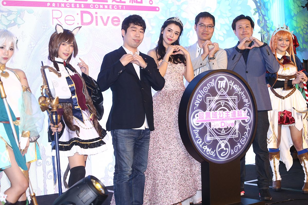 高一水平的主题为与名人相遇的小说。主角为男1500字