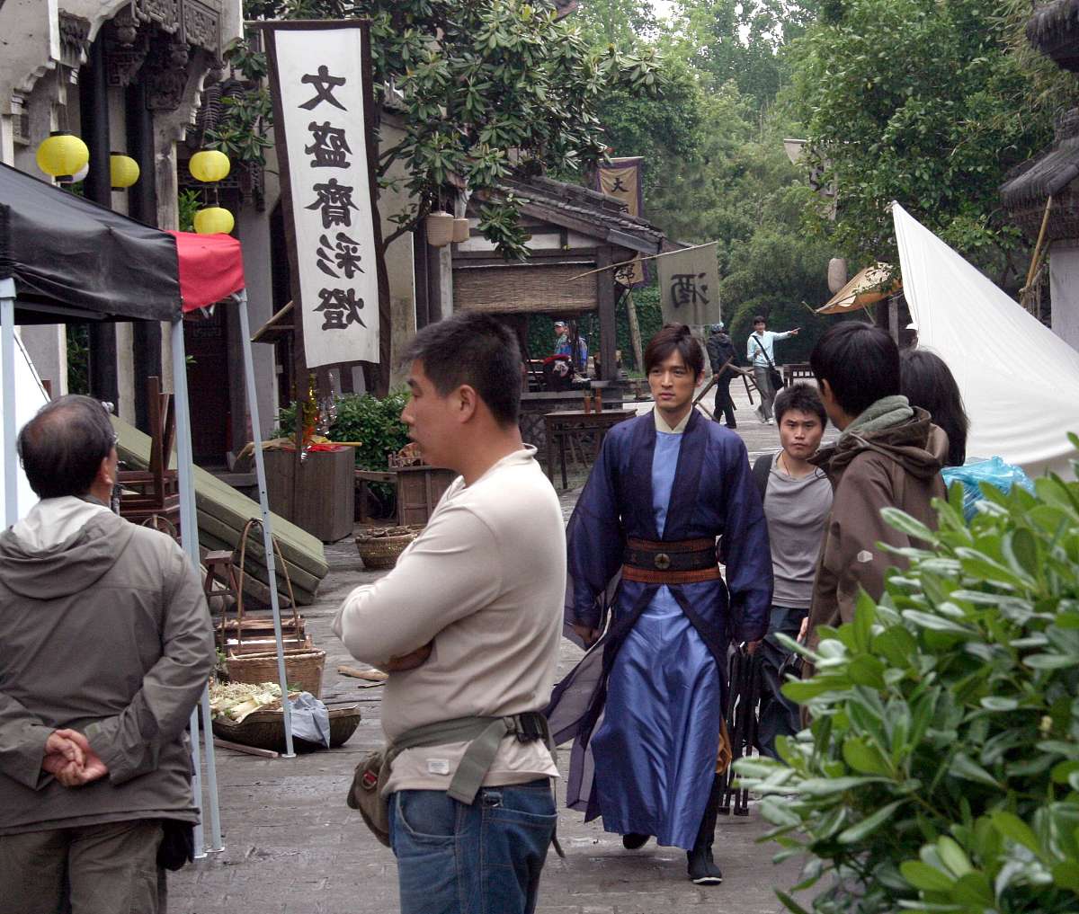 2008年5月14日,上海,日前武侠片《剑蝶》热拍.胡歌+++_+++剑蝶