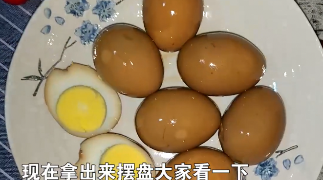 卤鸡蛋的家常做法,大厨教你一招,早餐吃2个都不够!