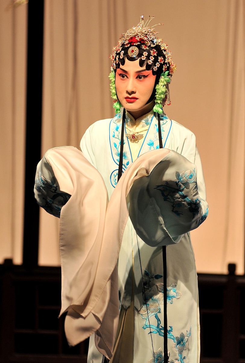 2009年6月26日,南京,昆剧《钗钏记 落园》由江苏省昆剧院演出.***_***