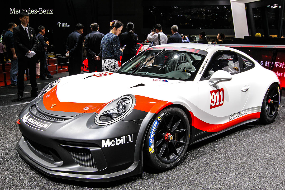 2017年4月20日,上海国际汽车展,保时捷911跑车.