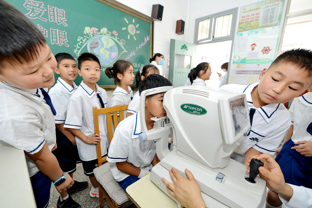 帮我换一种表达方式：医共体内所有成员单位由总医院统一管理