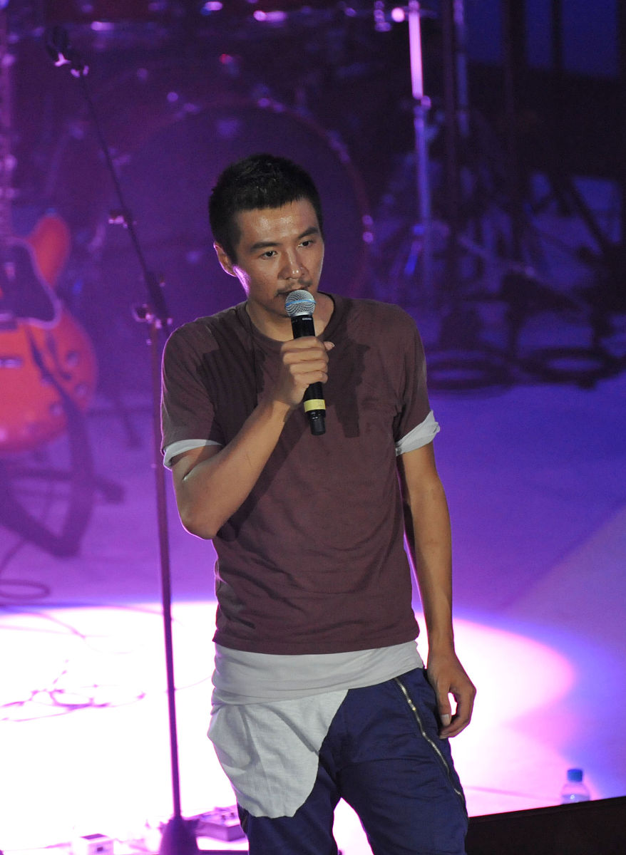 歌曲铁血丹心原唱是谁