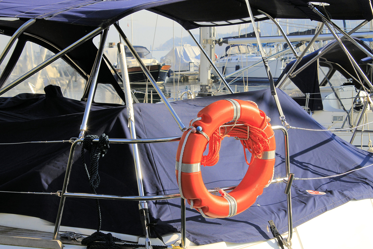 低速风洞弹簧支撑系统和气垫支撑系统：法律合规性分析