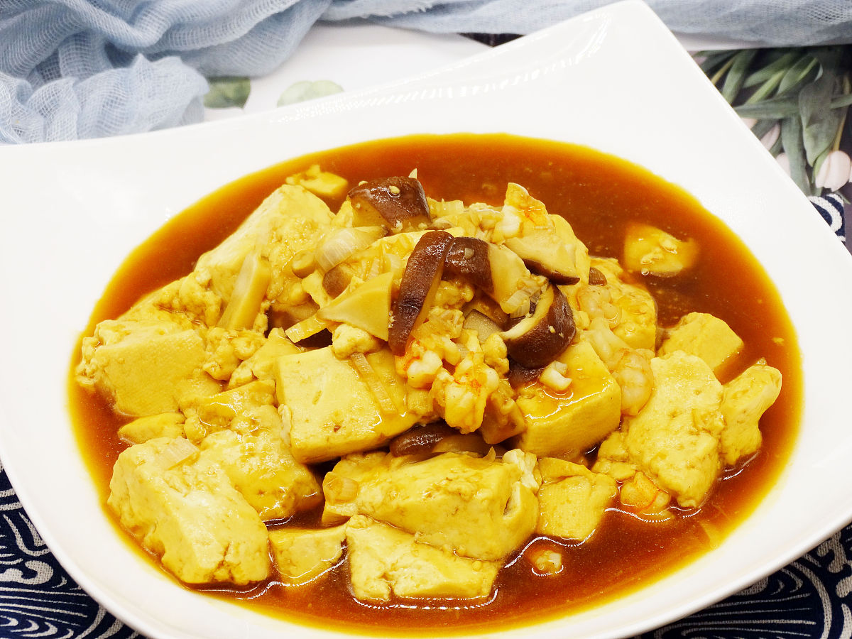 写一篇五花肉炖豆腐：家常美食的最佳代表