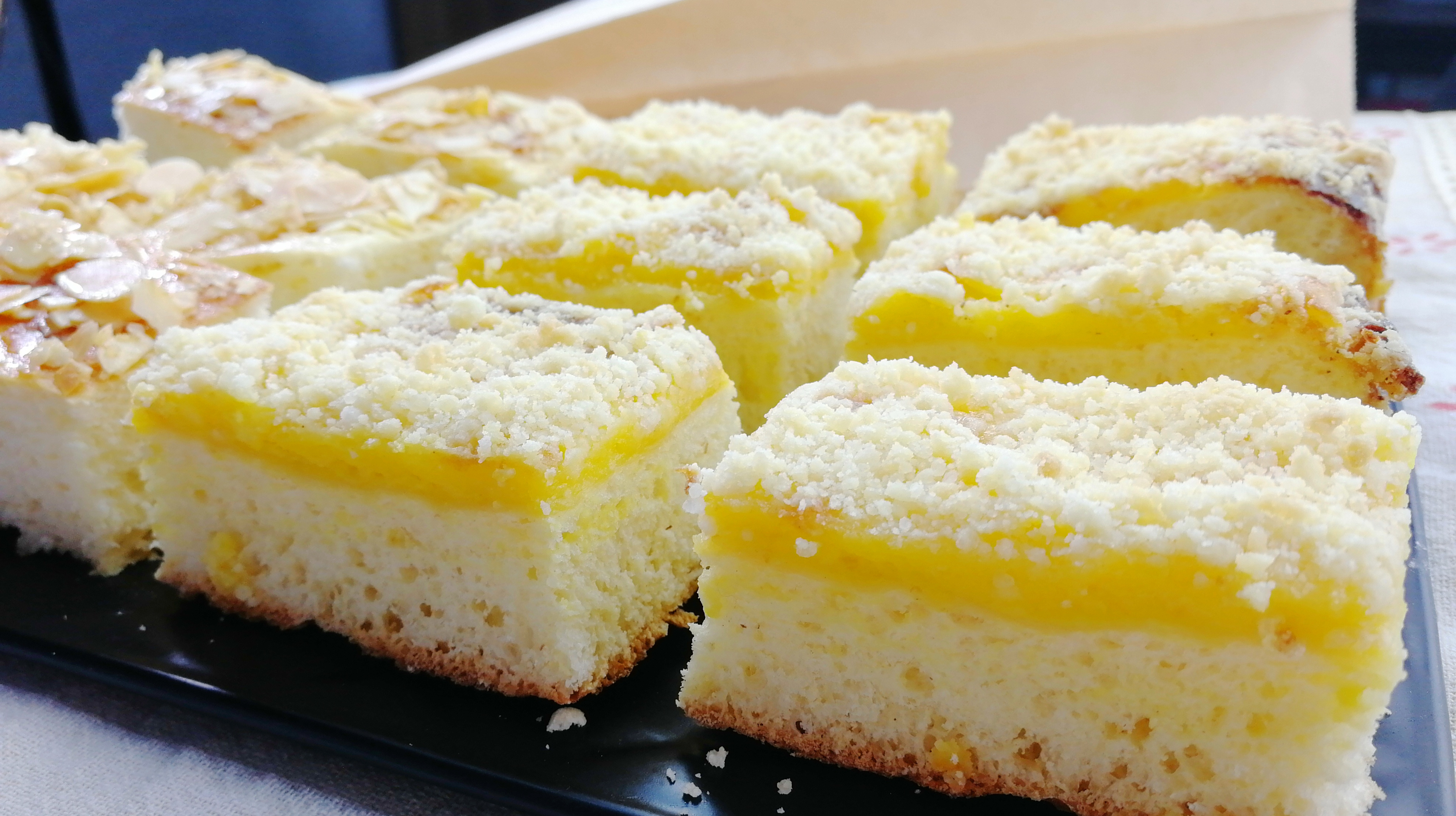 没看错这是面包不是蛋糕,分享不一样的奶油杏仁和香酥蛋奶面包