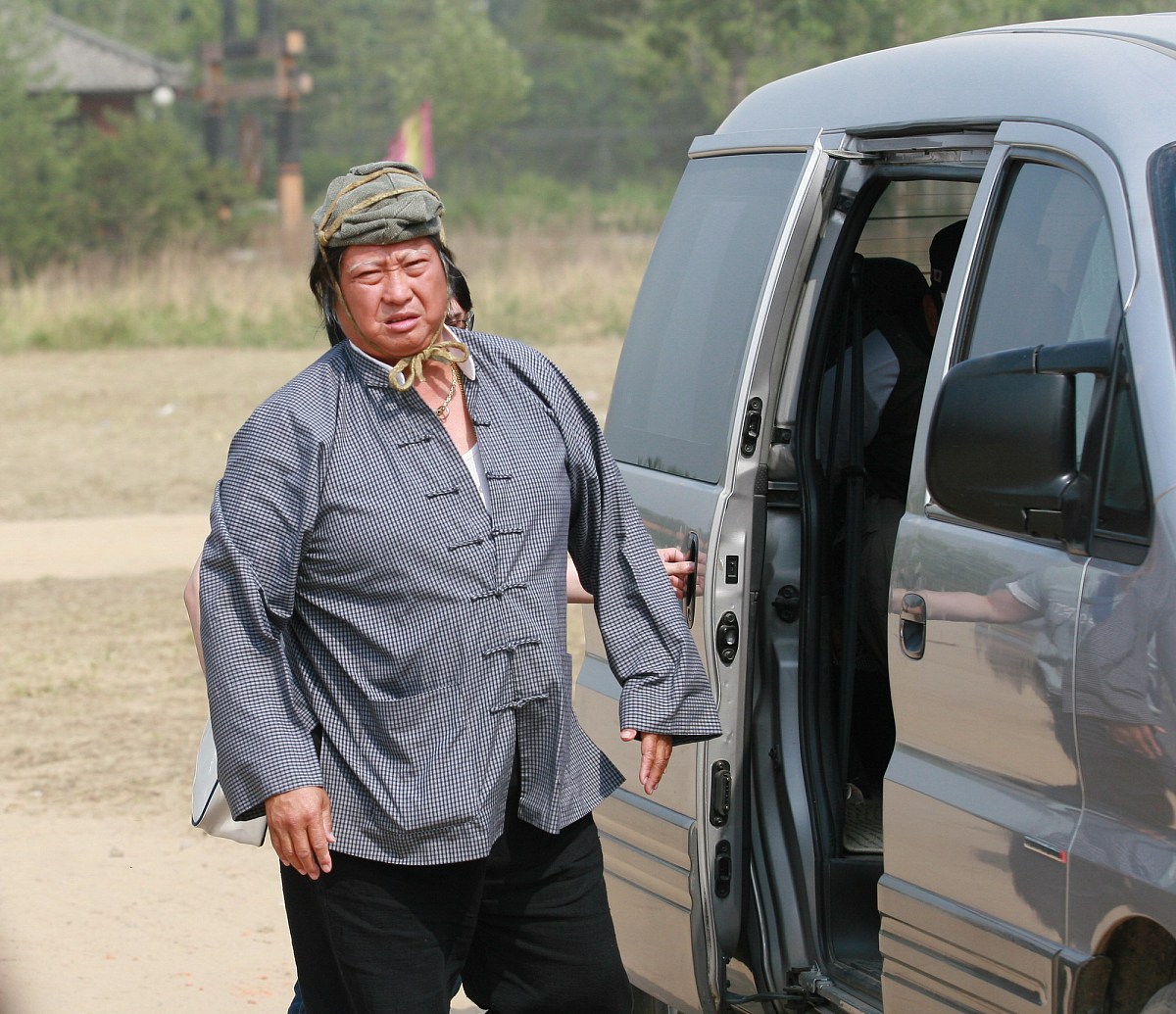 电影本体论对应的另一个理论是什么