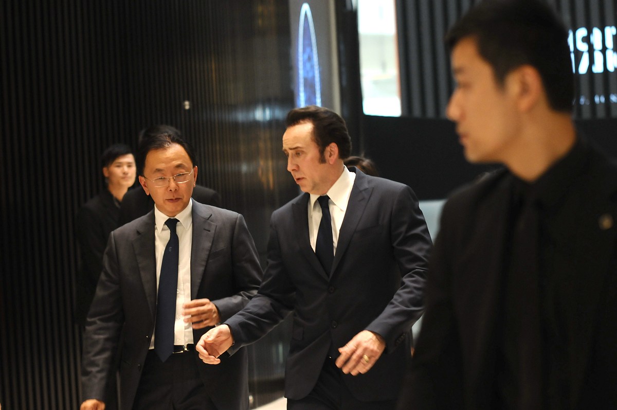 2013年06月02日讯,上海,近日尼古拉斯·凯奇(nicolas cage)现身某商场