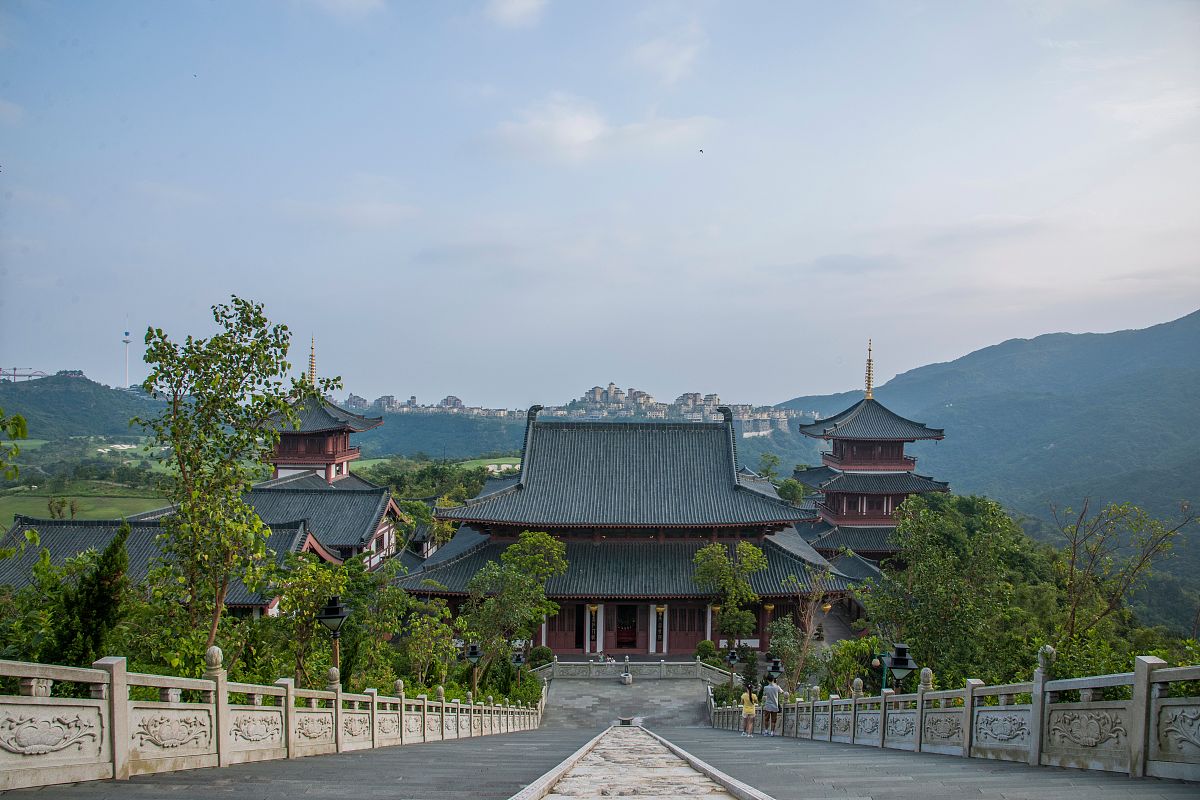 洋务运动对中国近代化的影响：从科技、文化到政治