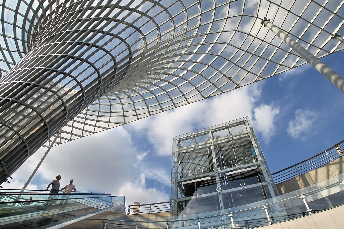 贵阳市工业职业学校服装设计与工艺专业怎么样？未来发展前景如何？