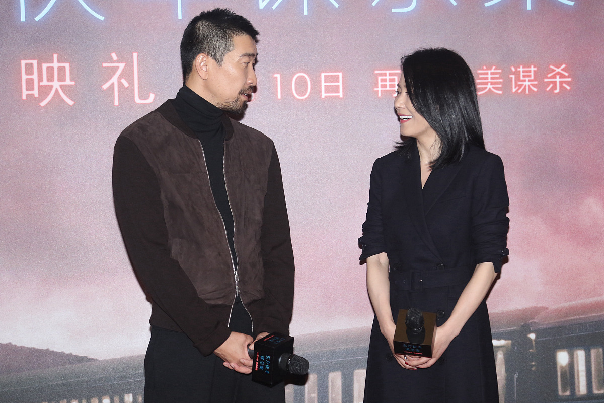 王千源助阵《东方快车谋杀案》首映  俞飞鸿穿西装裙秀美腿优雅大气