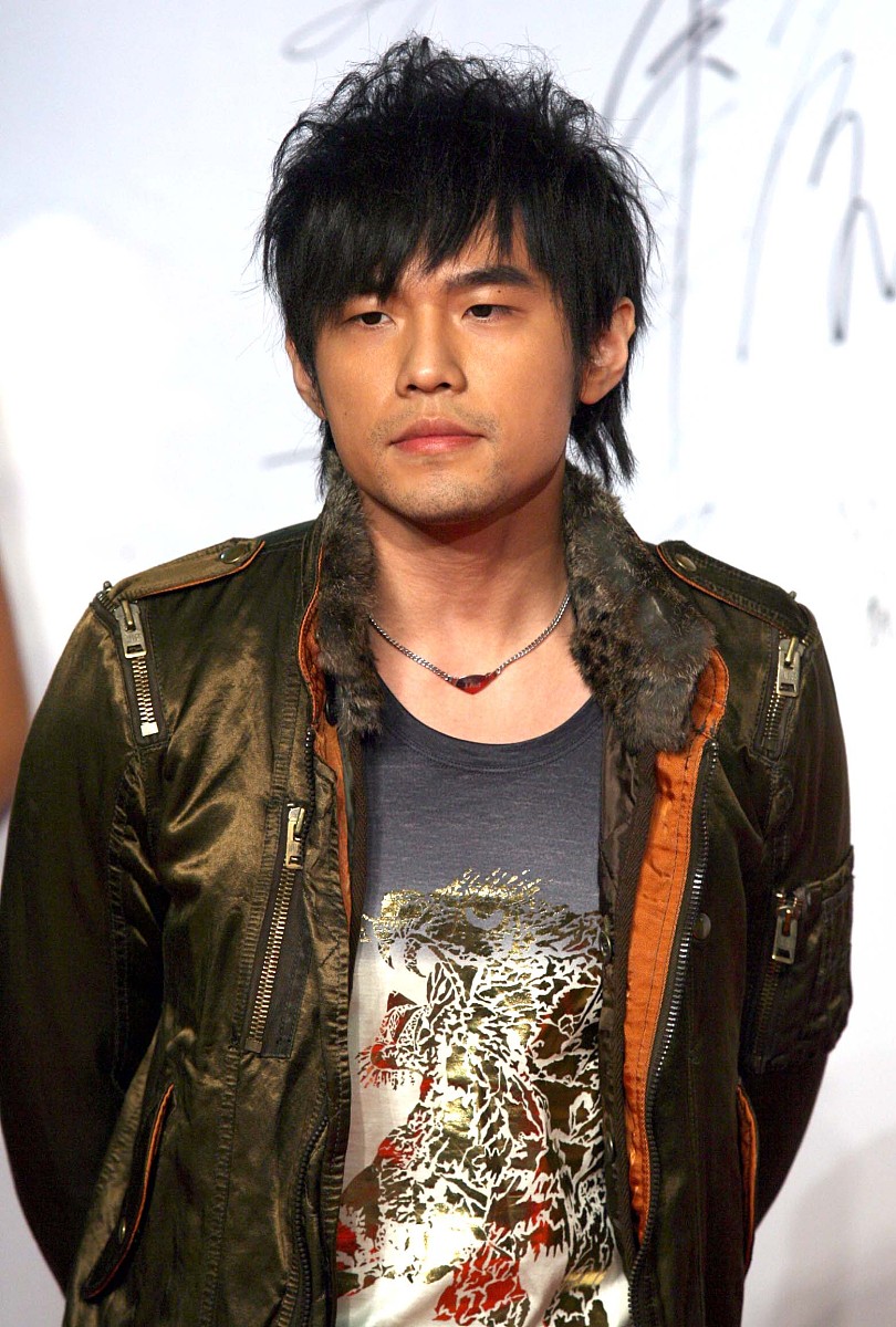 给我把周杰伦晴天的歌词打出来