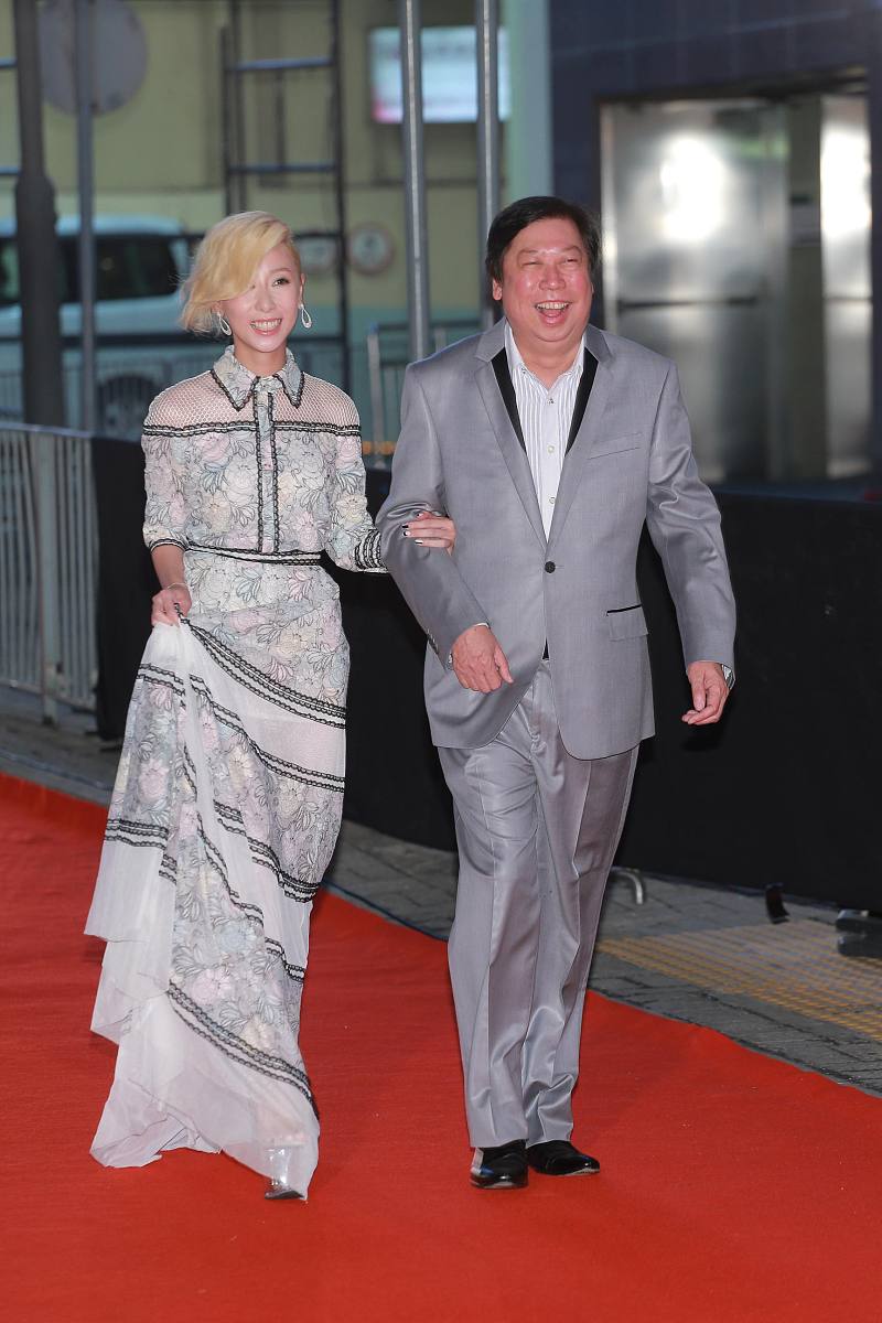 食堂满意度调查报告1第一段夸一下好的地方第二段写公司开展了调查问卷第三段写问题。