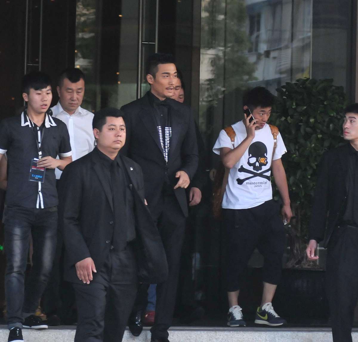 文化、艺术、体育、商业等领域的姓张的任务。请列举