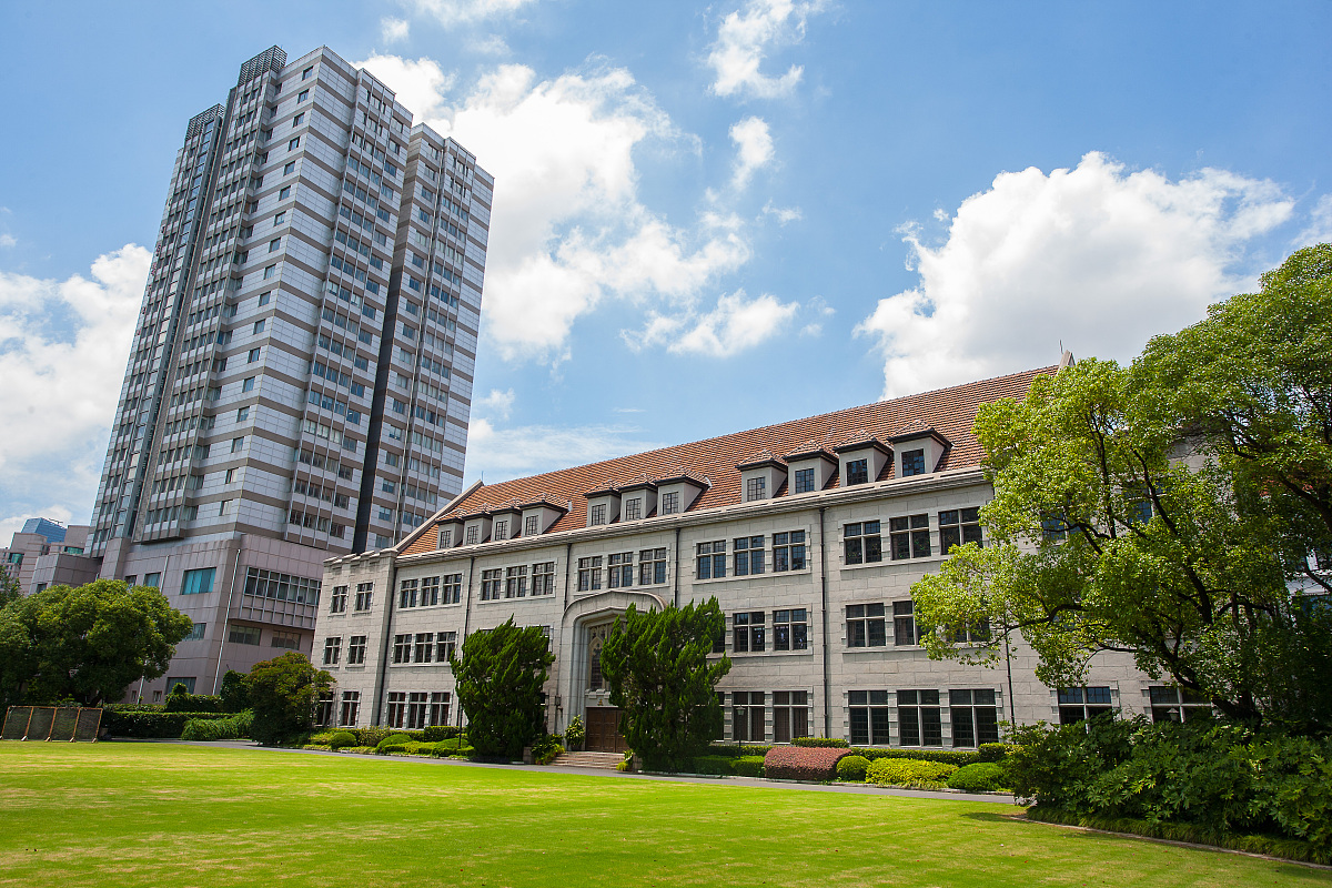 ***_***2018年7月11日,上海,第三女子中学校园.