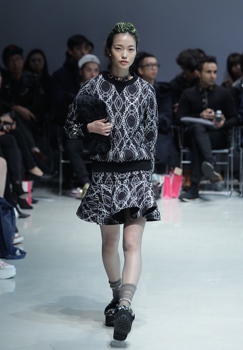 2014年3月24日讯,首尔,当地时间24日,2014首尔时装周(秋冬):steve j a