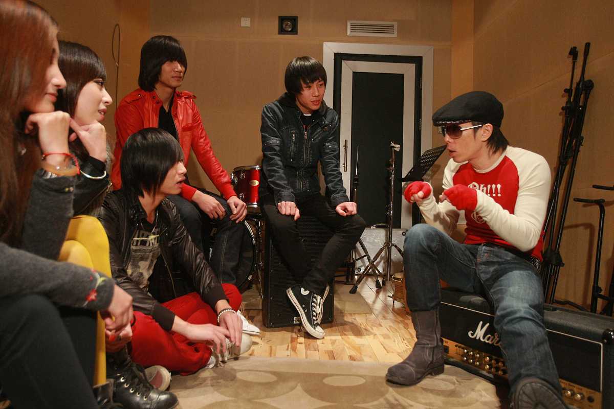 2010年11月14日,北京,正在北京某录音棚制作《黄贯中&沈黎晖自选辑》