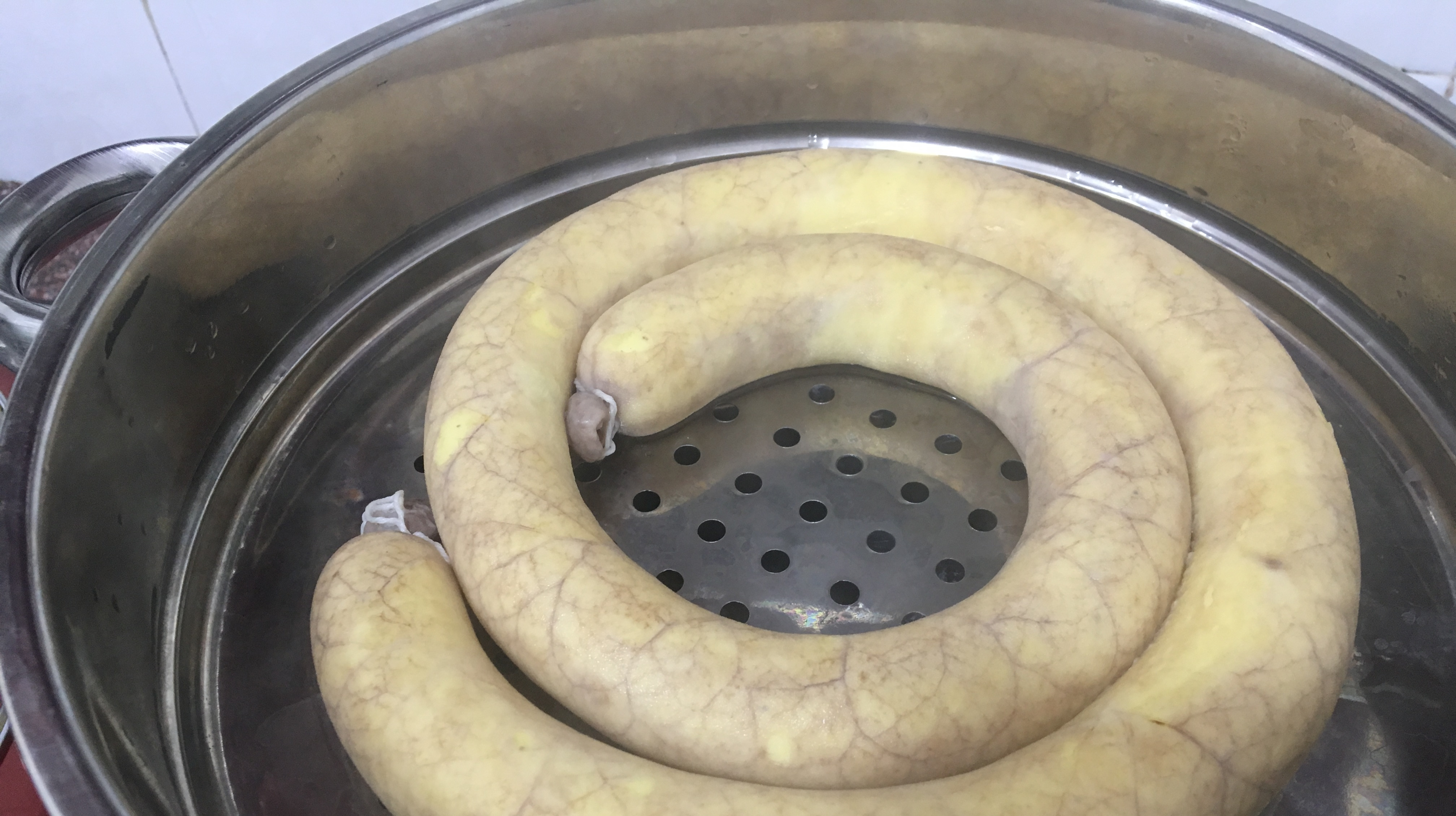 客家经典特色灌肠煲,方法简单又美味,在家也能做!