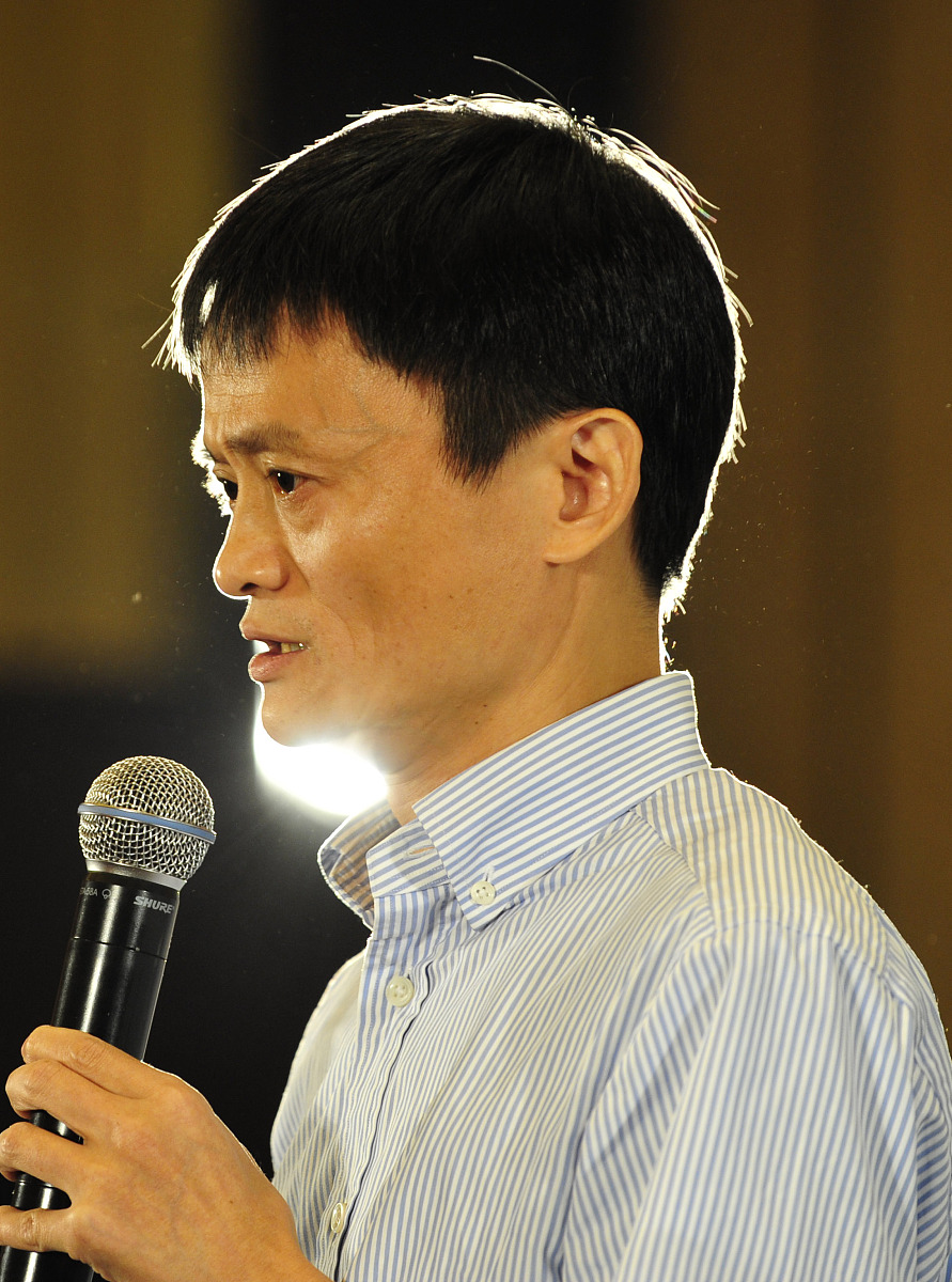 ***_***2010年4月22日,成都,马云出席2010中国绿色公司年会,并在当晚
