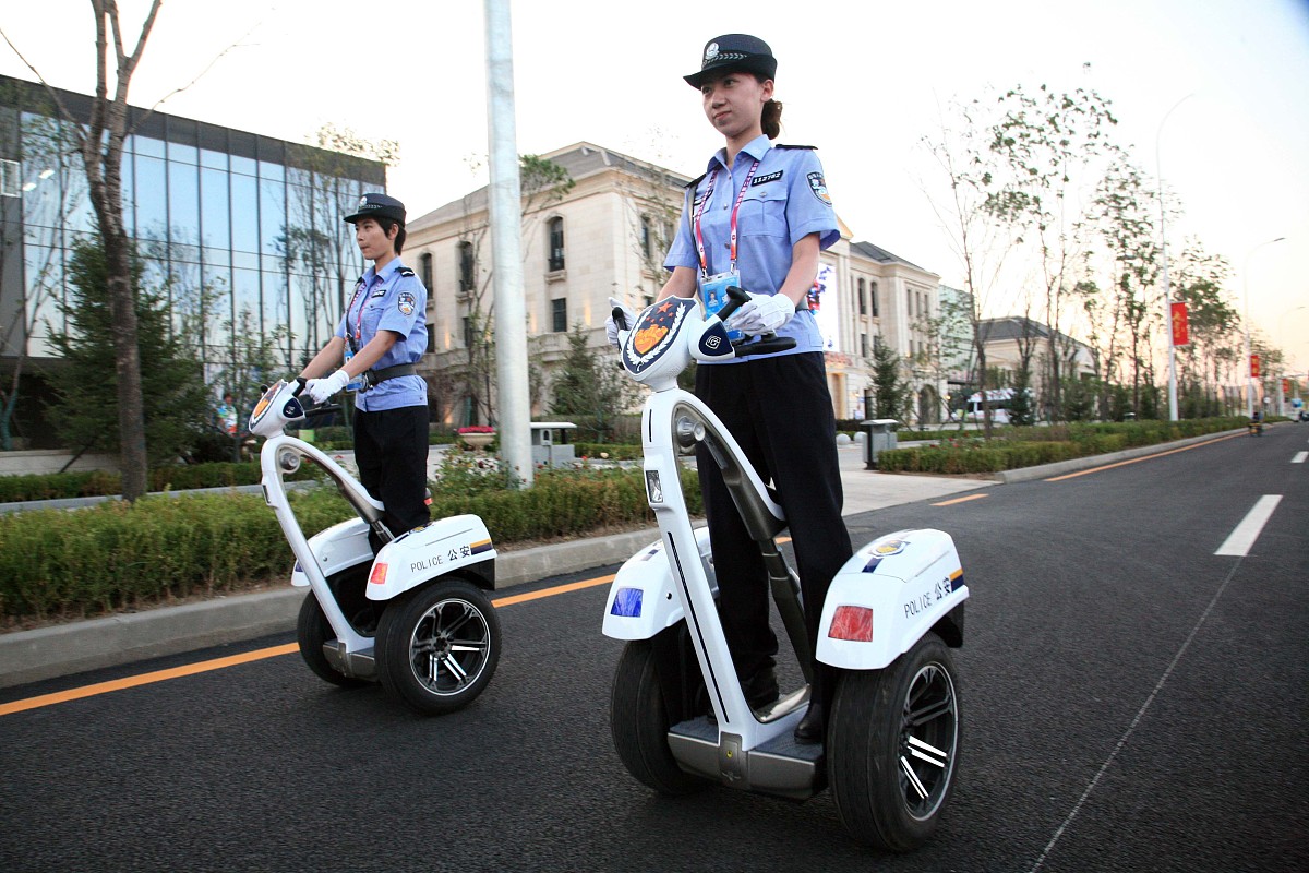 写一篇关于电动巡逻车的使用方法的文章