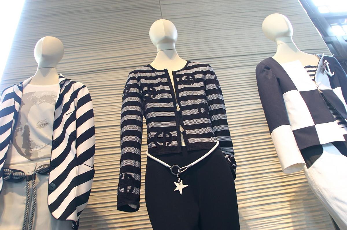 简约时尚，展现你的独特魅力 - [品牌名称] 服装