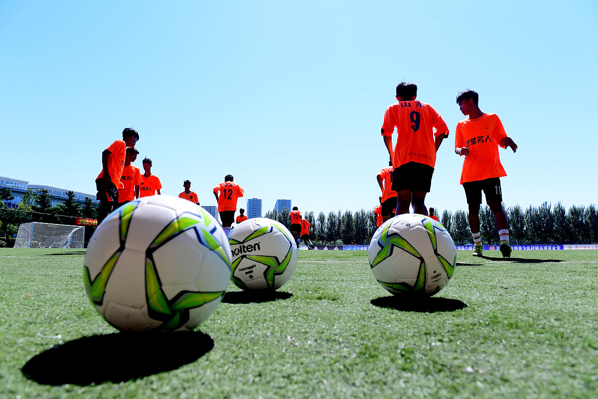 中国足球为何积弱不振？深度剖析根源问题