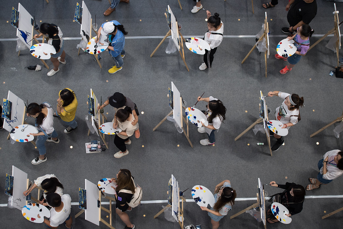 如何在不知道画师是谁的情况下用一张画师的画作来找到一个特定画师的作品