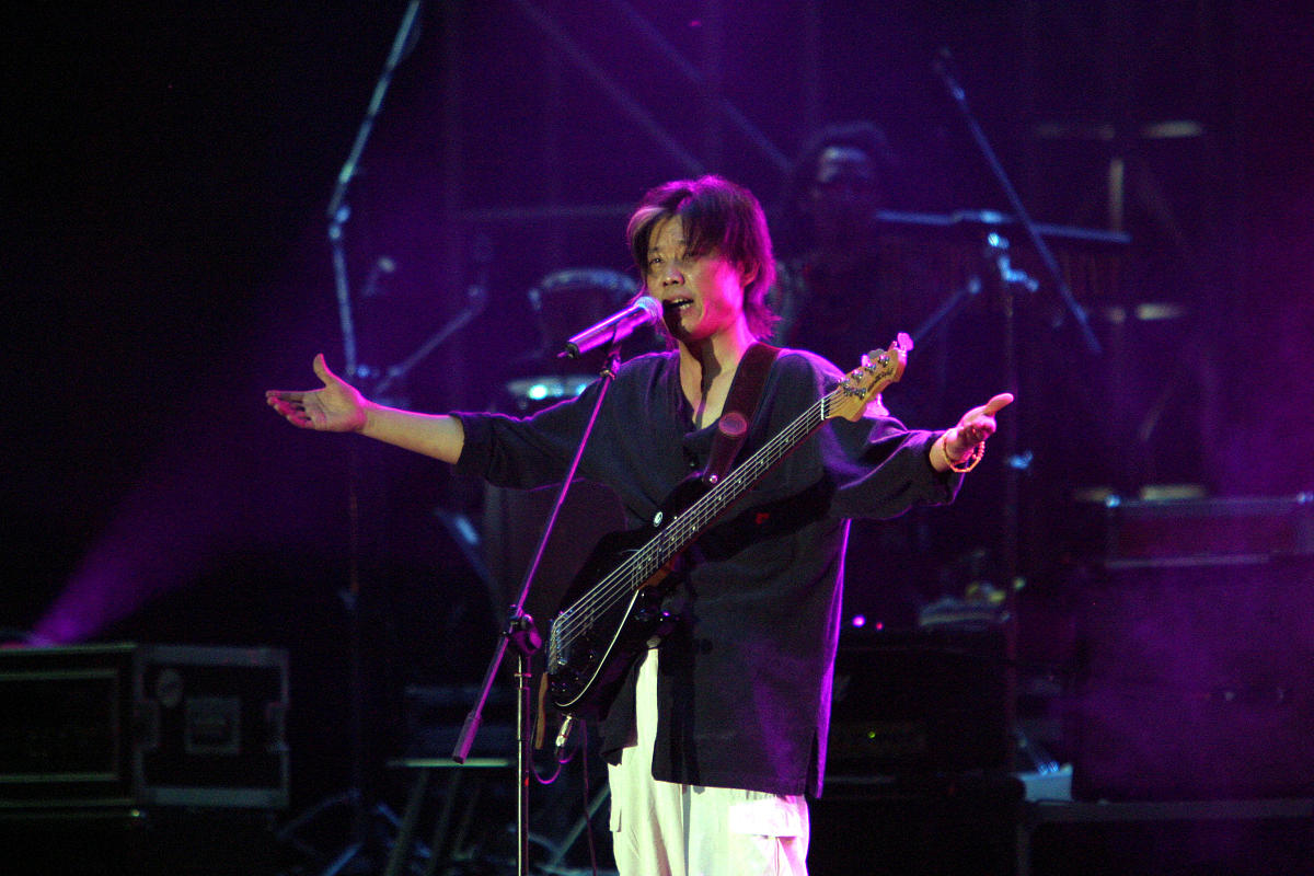 2004年8月8日,宁夏.布衣乐队,诅咒乐队,瘦人乐队,二手玫瑰乐队,何勇和