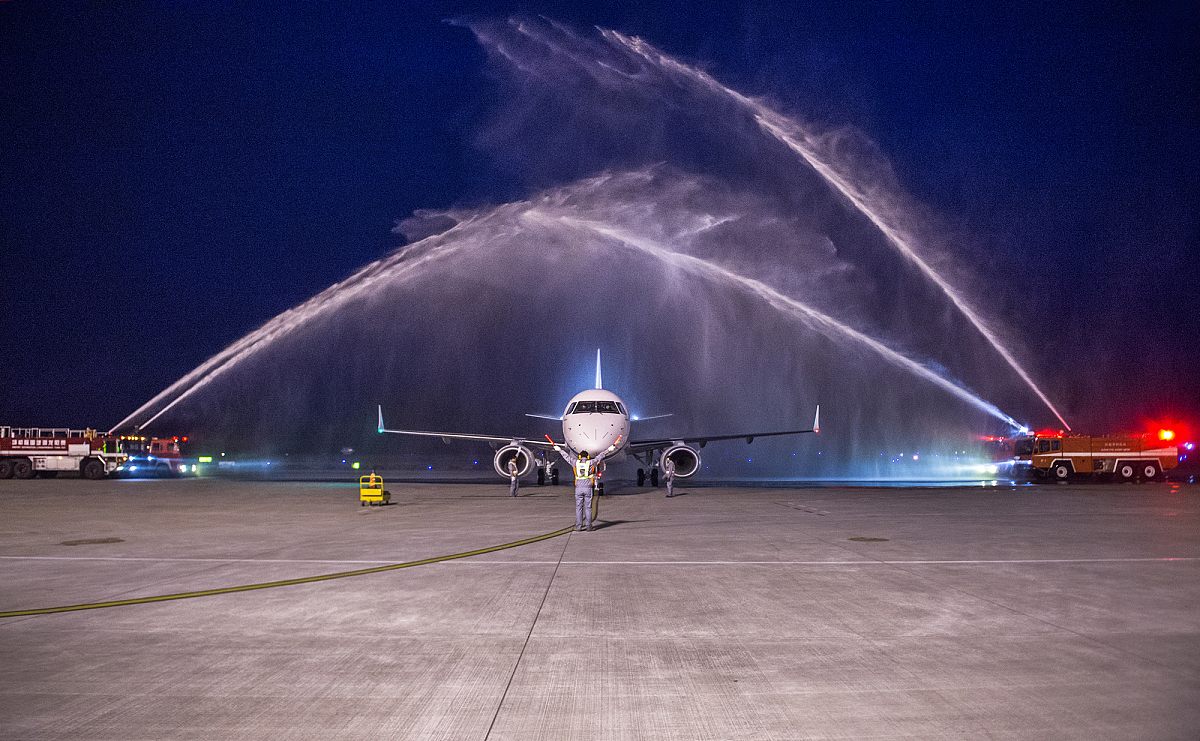 贵州民用航空职业学院是民办还是公办？所有权归属揭秘