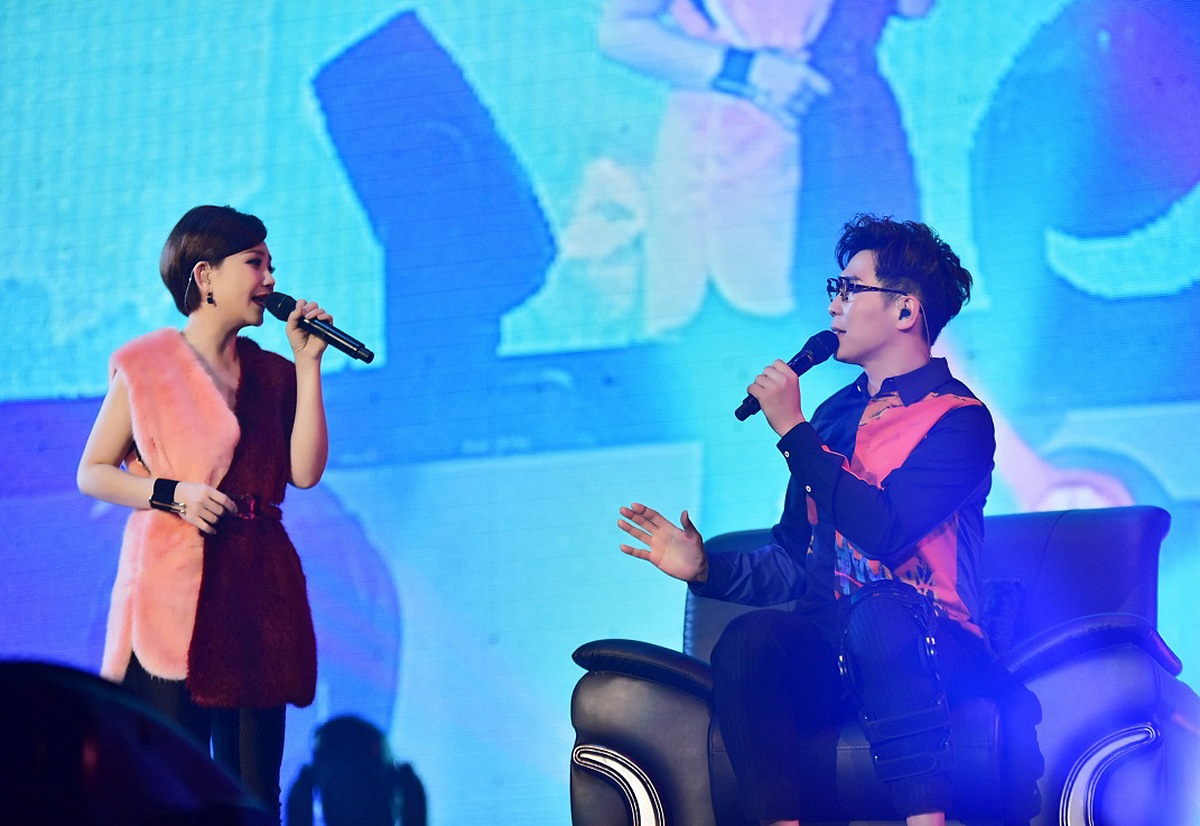 2016年01月09日,上海,品冠举办"现在,你在<strong>哪里</strong>"巡回演唱会.