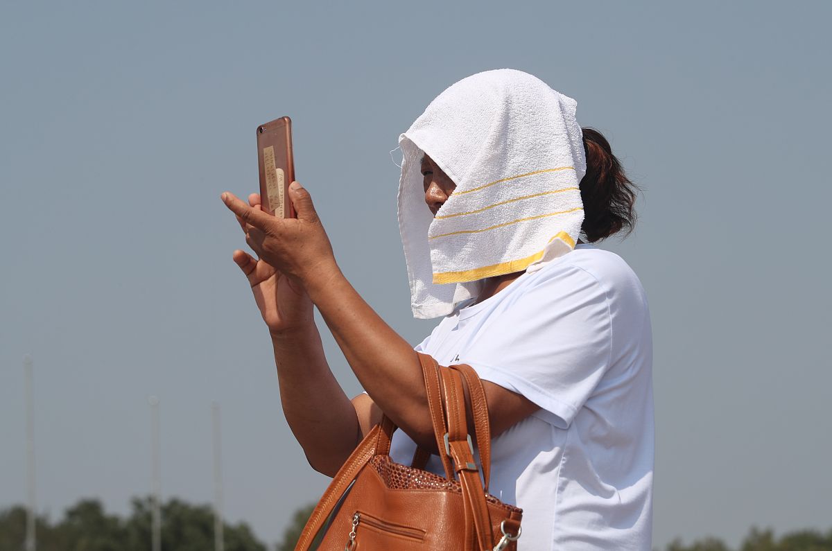 光伏组件电压下降速率分析：影响因素及解决方案