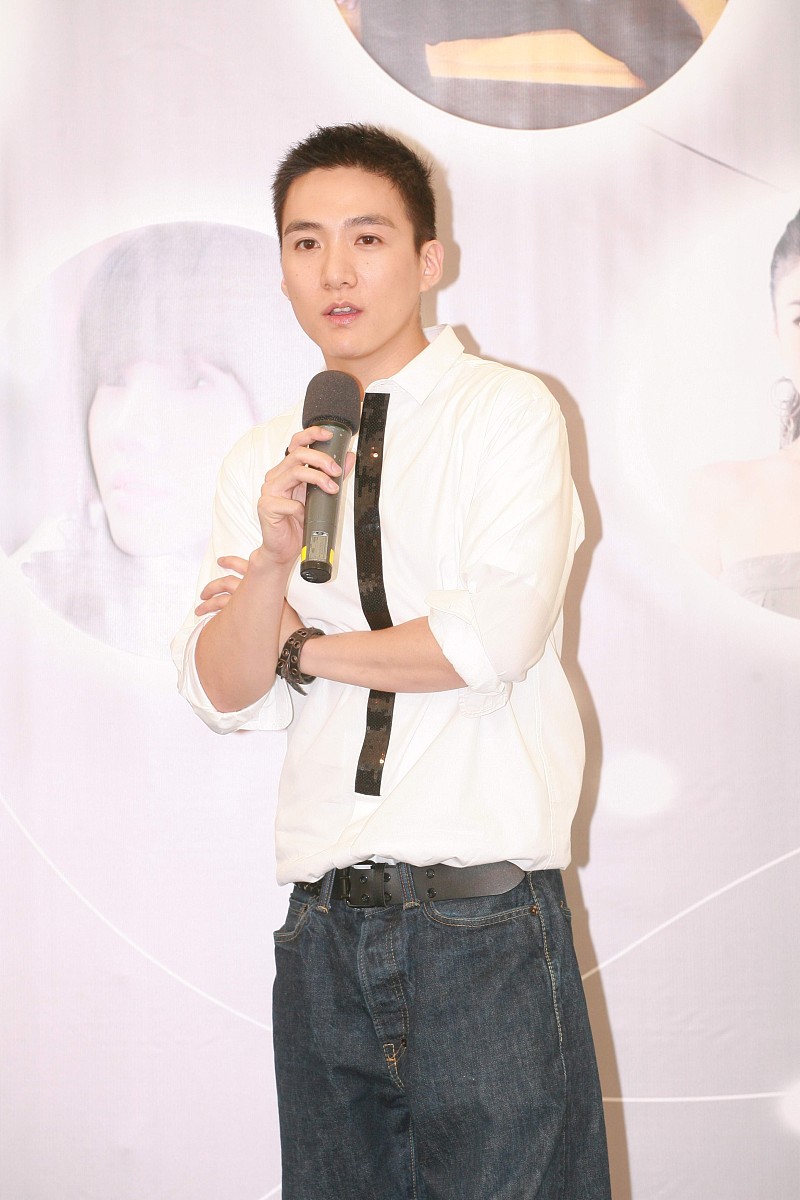 2008年6月21日,香港,"星城娱乐"经纪公司首次记者会.+++_+++星城娱乐,