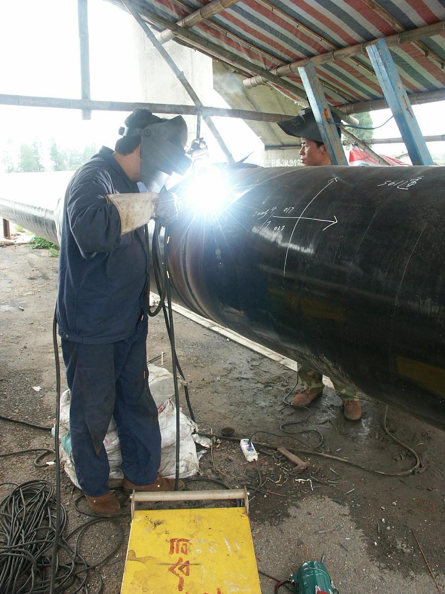 蒸汽管道保温层临界直径计算及分析