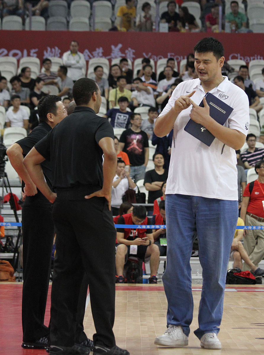 姚明：NBA 历史上脚最大的球员