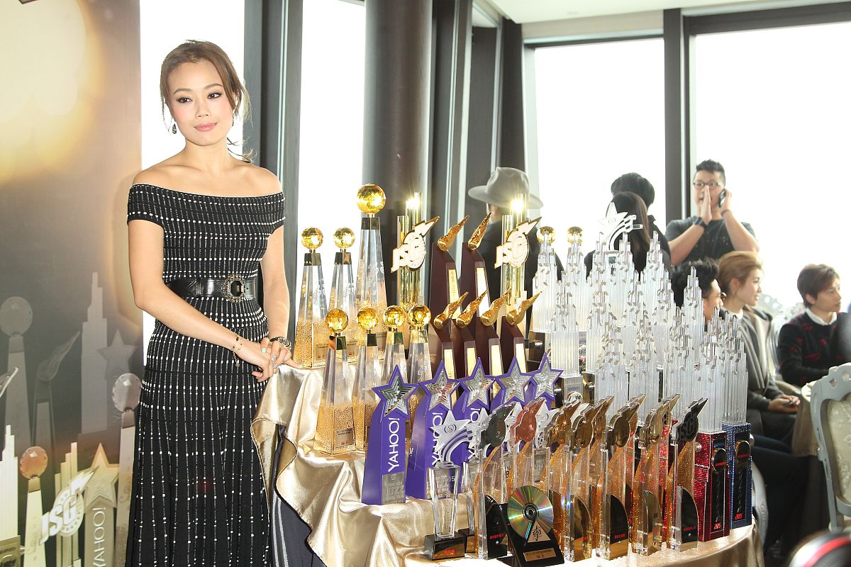 2016年1月7日,香港,明星参加英皇娱乐2015颁奖礼祝捷会.容祖儿 ,