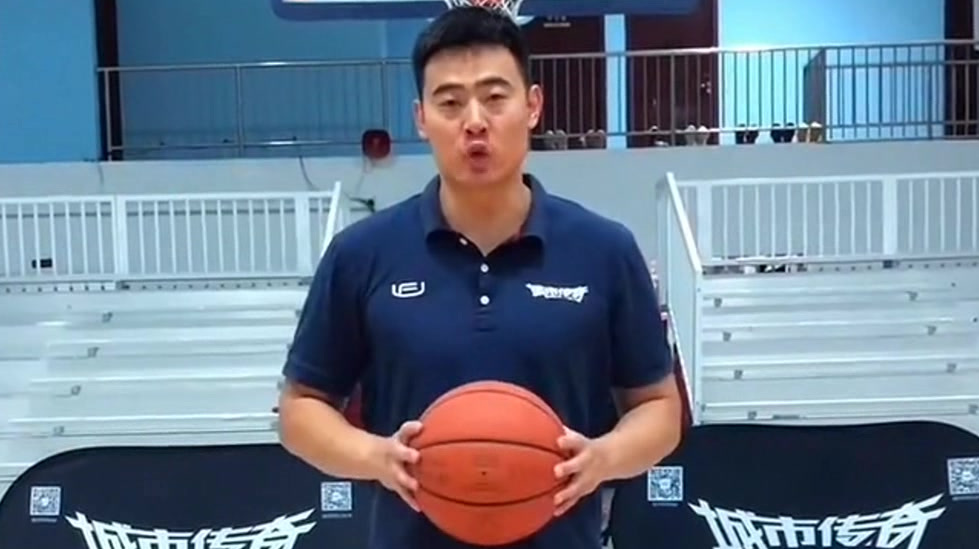 篮球教学:科比经典动作单手拉杆,学会轻松得分