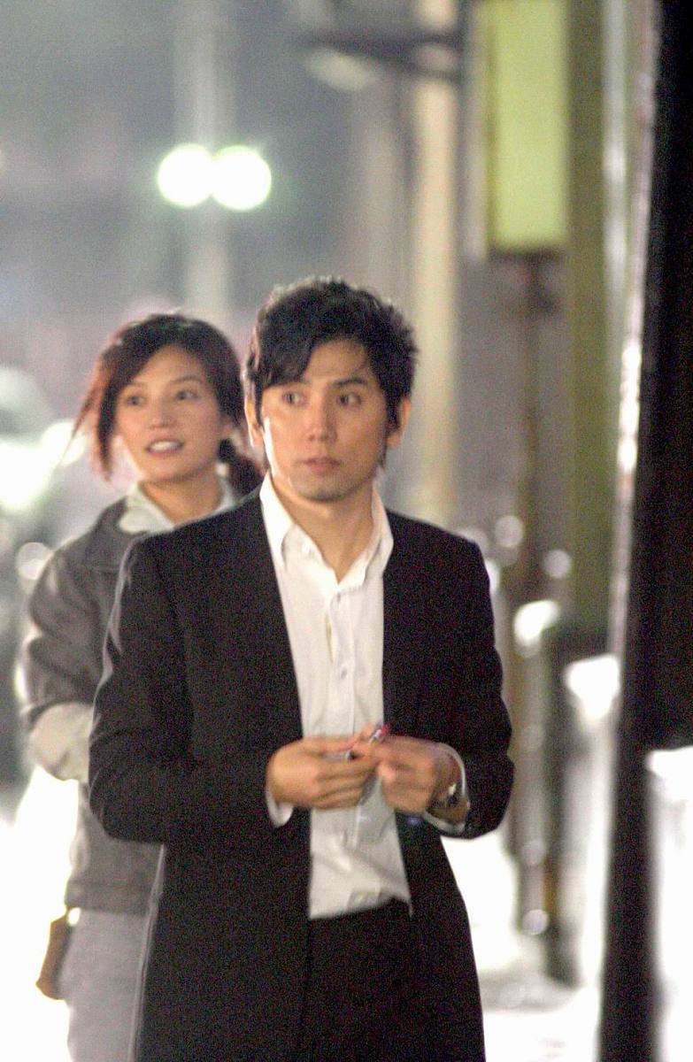 2006年5月8日,上海外滩滇池路,电影《夜上海》正在紧张拍摄.主演赵薇,