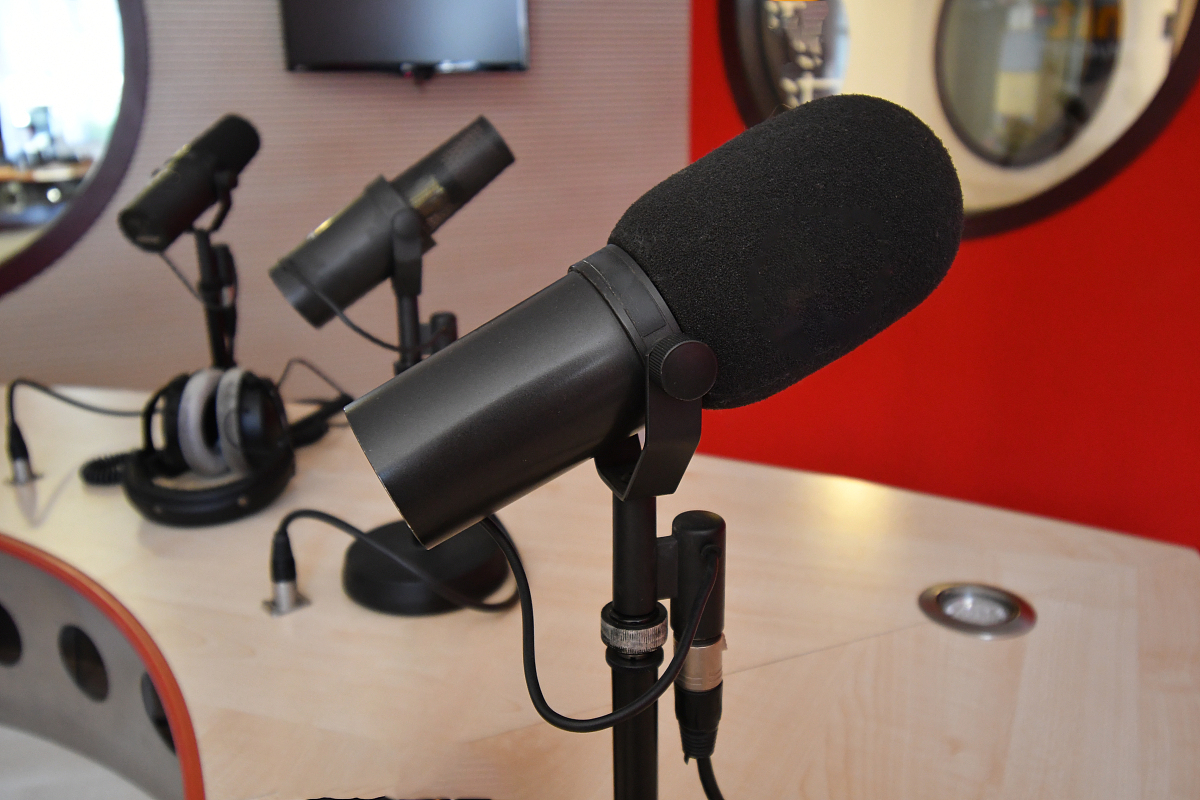 教育机构麦克风音响标题