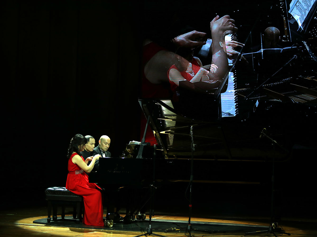 C语言计算圆的面积 - 半径为4