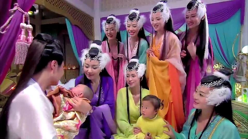 [图]天天有喜：女王生下小九妹，宝宝样子太可爱，姐妹们高兴坏了