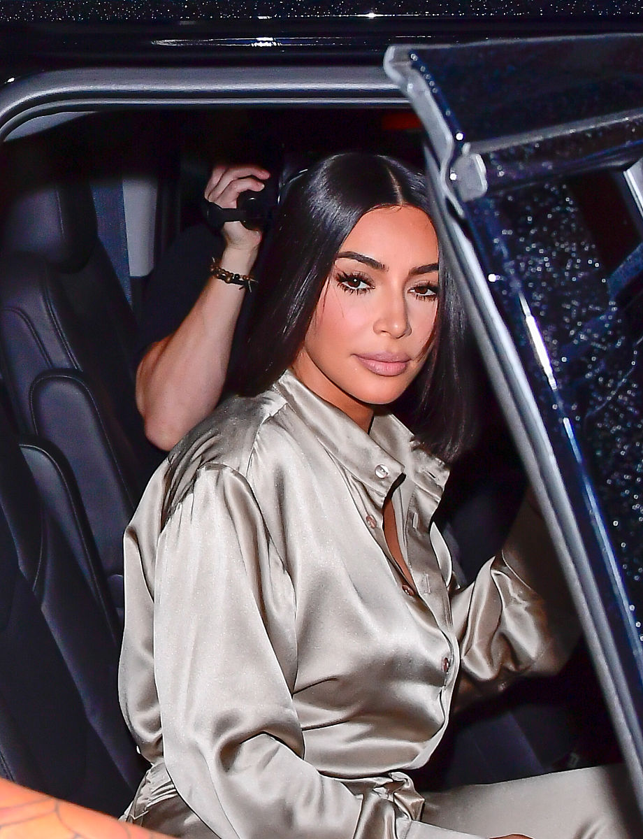 金数据表单如何为图片添加文字描述和视频