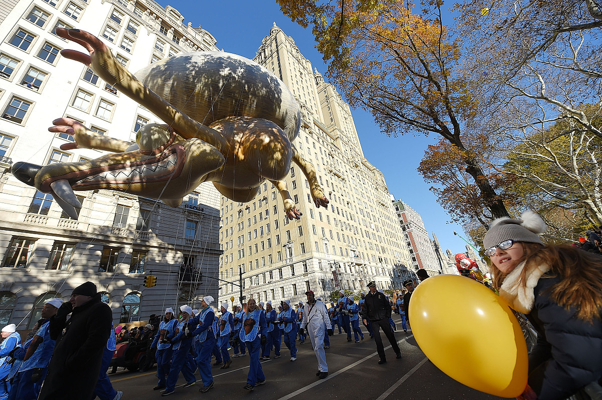 Ice Age 1 movie English dialogueWhy not call it the Big Chill or the Nippy era Im just saying how do we know its an Ice age Because of all the ice Well things just got a little chillier Help Help Come