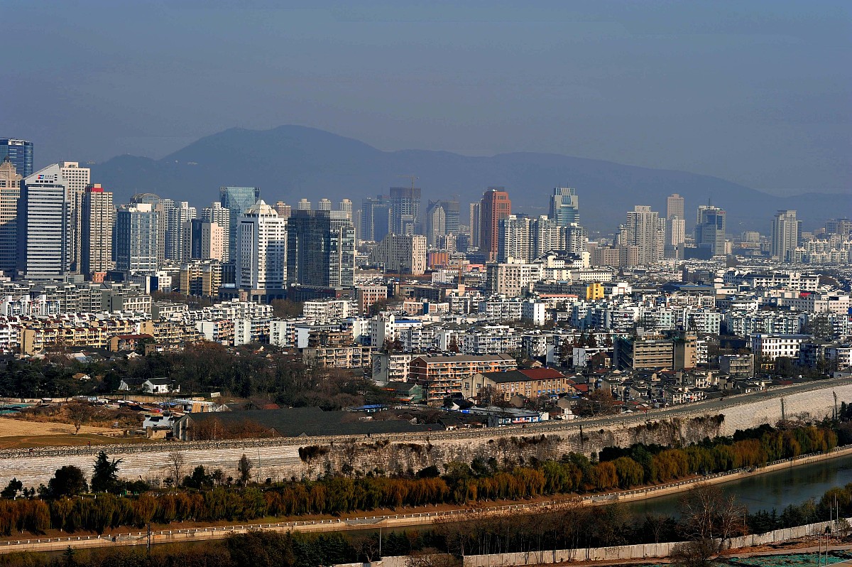 2014年12月18日,近一段时间,南京天气晴好,登高俯瞰,石城美景尽收眼底