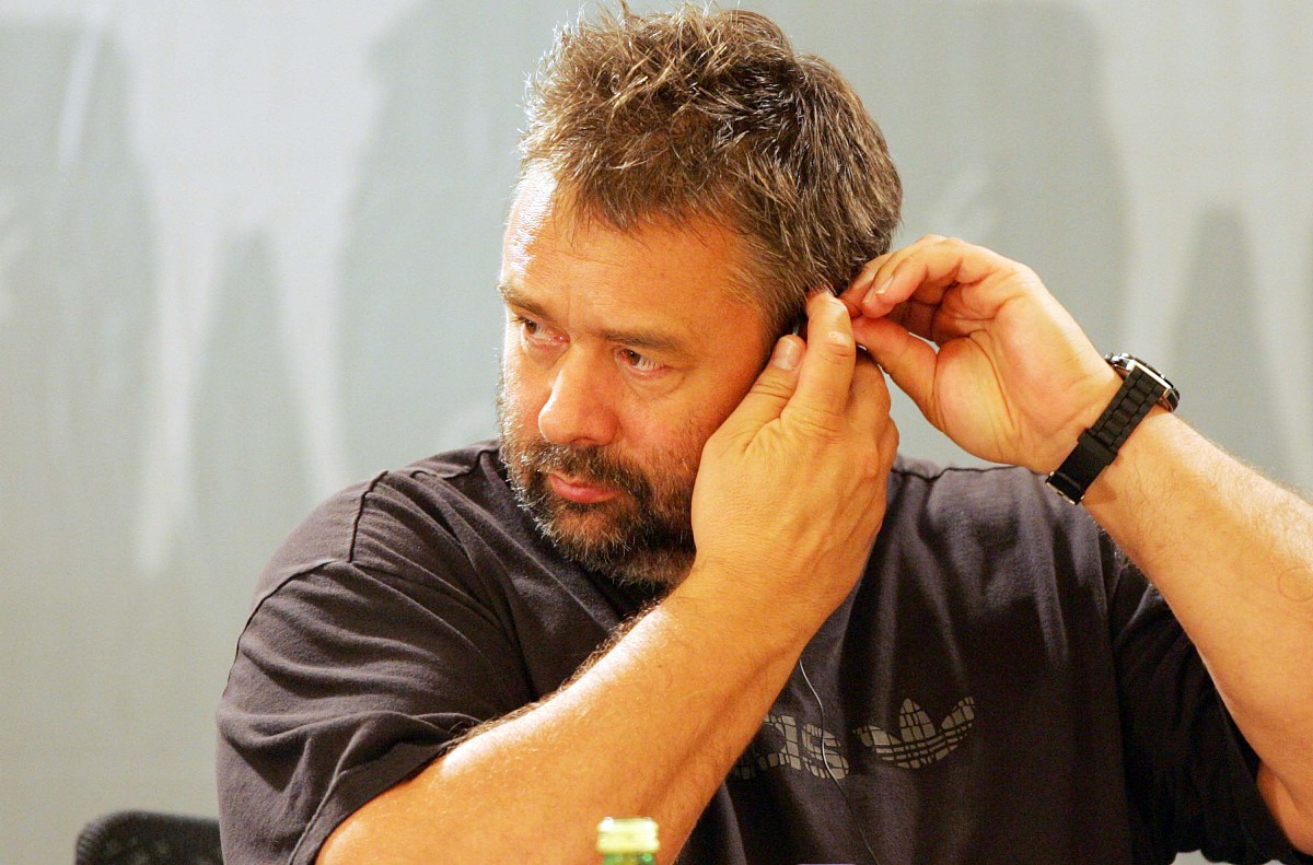 请以目前高等学历继续教育学生档案现状及问题为题写一篇论文