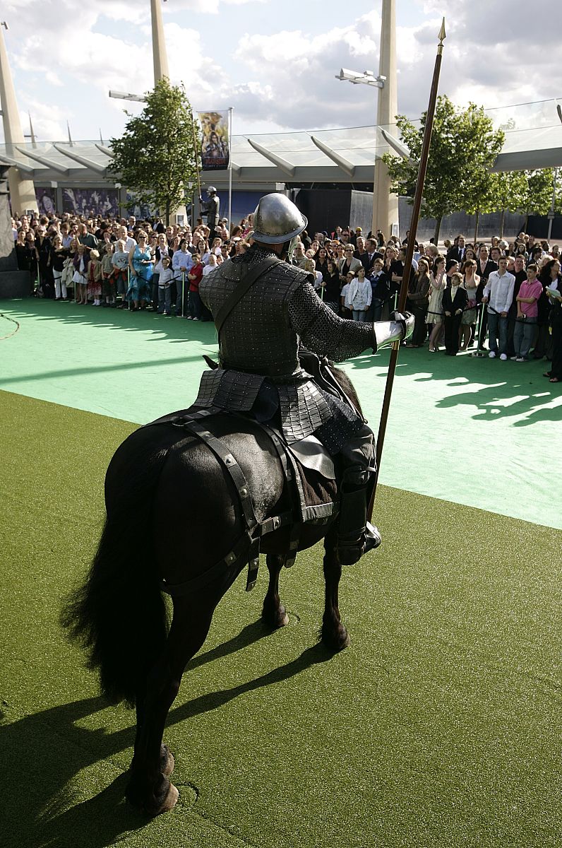 narnia characters and fans preapre to greet the arrivals for the