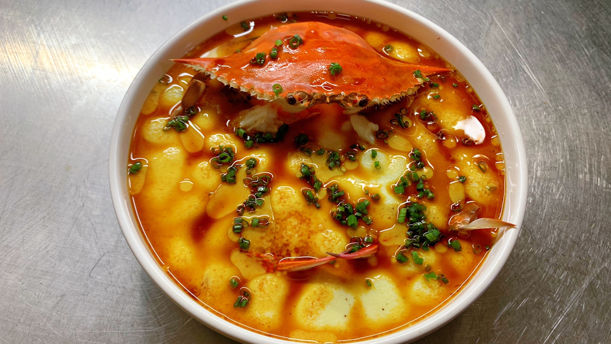 小伙螃蟹和鸡蛋一起做,味道很鲜!值得推荐!