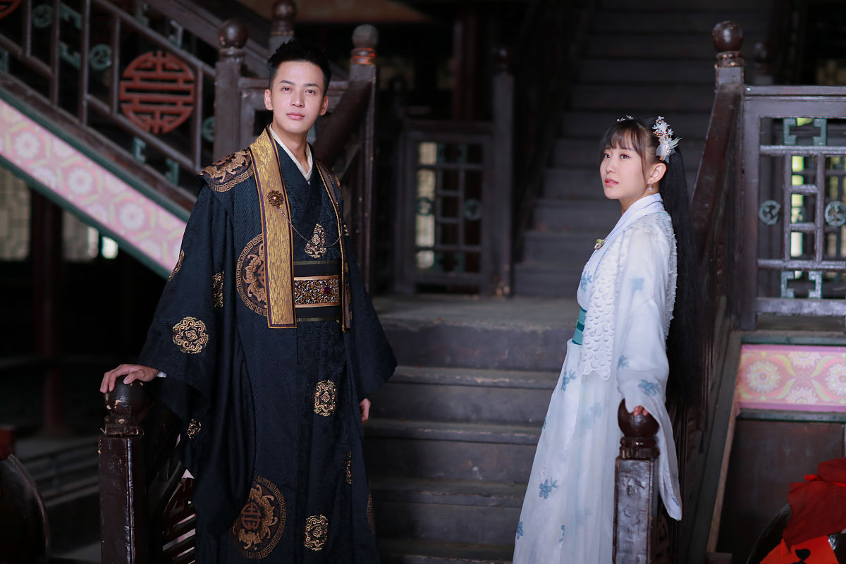 玉骨遥安乐传空降遇冷，于正发文引热议：剧本、演员还是营销？